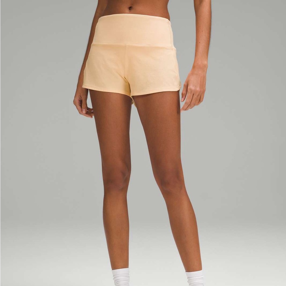 NWOT Lululemon Womens 8 Speed Up High Rise 2.5” Shorts Summer Glow Orange